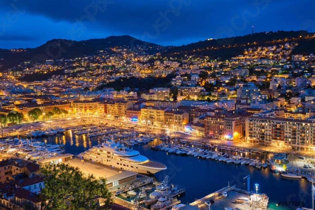 Charming And Modern Cave In The Heart Of The Port Διαμέρισμα Νίκαια Εξωτερικό φωτογραφία